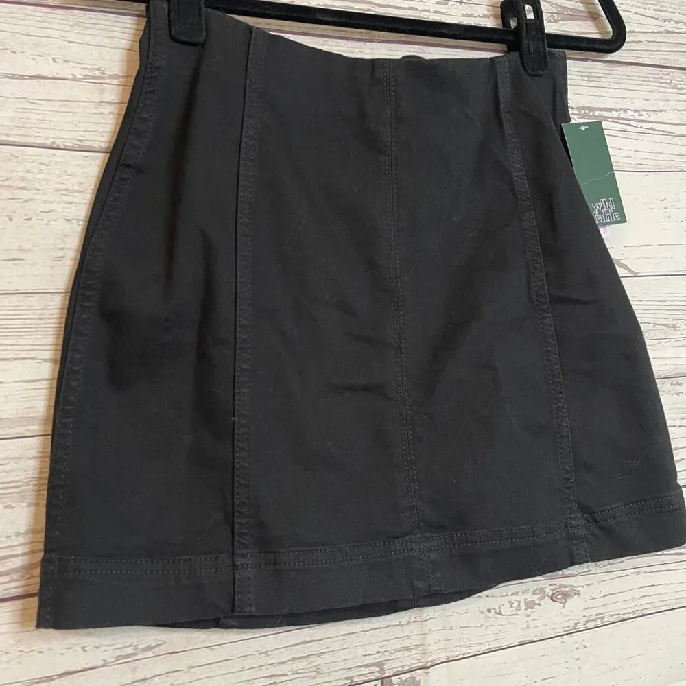 Wild‎ Fable ZipUp Black Mini Skirt Size 4